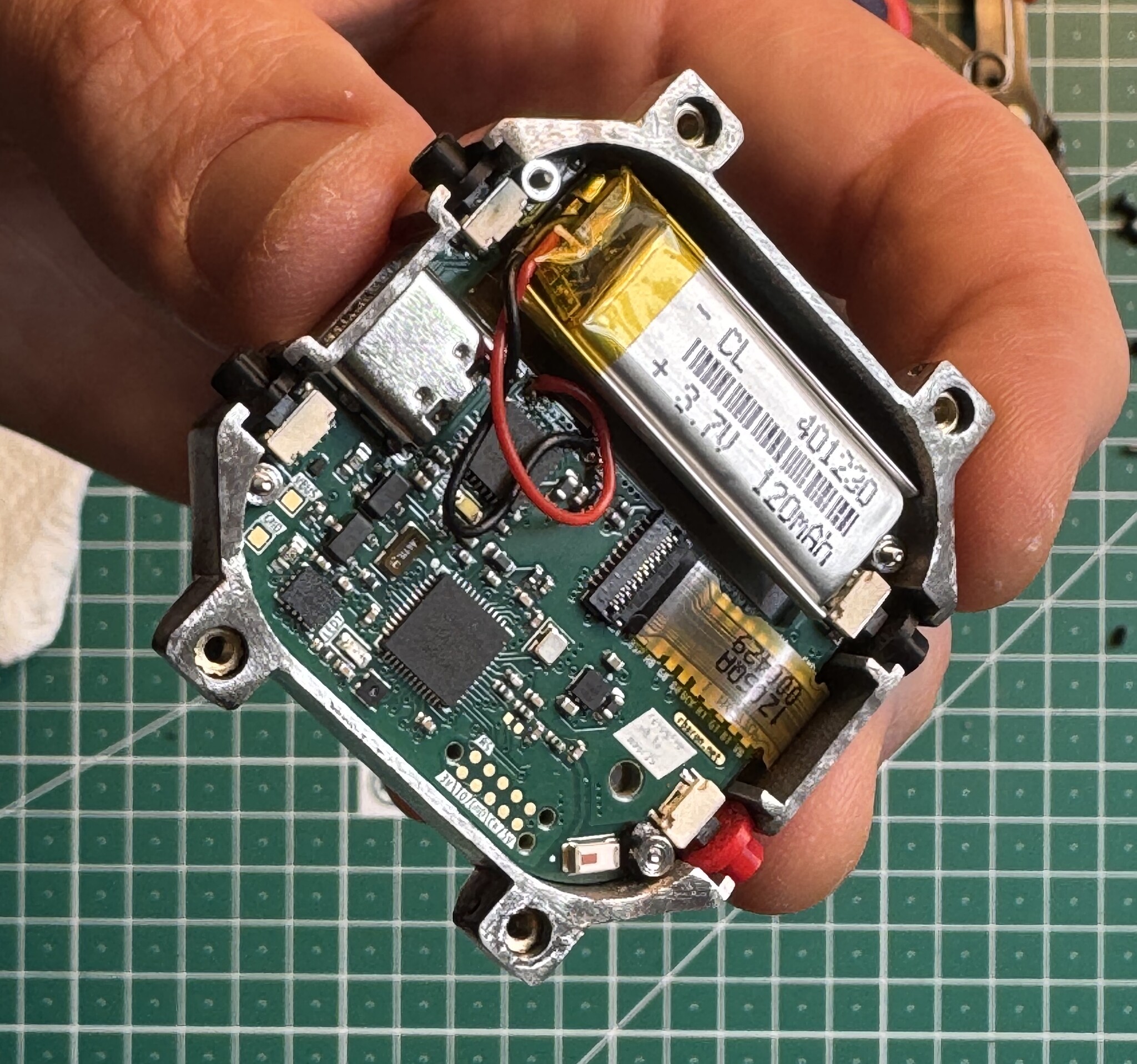 Back of the mounted PCB & battery